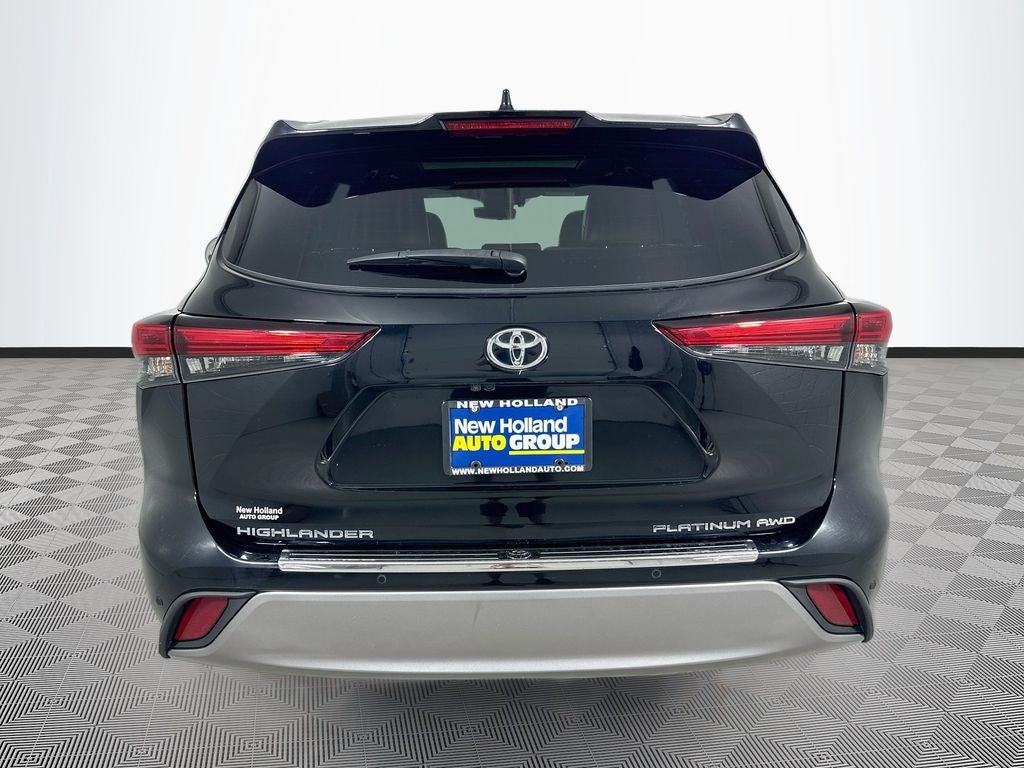 2022 Toyota Highlander Platinum
