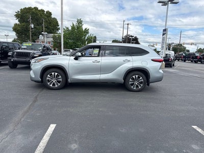 2020 Toyota Highlander Hybrid XLE
