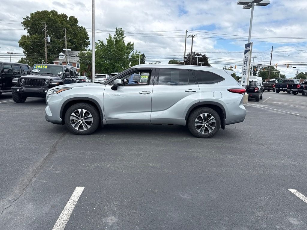 2020 Toyota Highlander Hybrid XLE