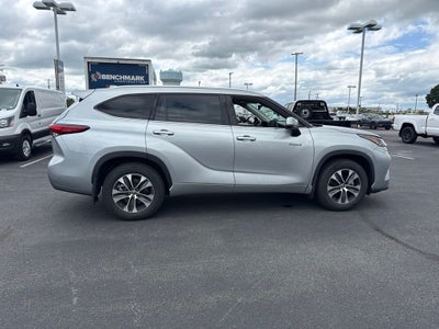2020 Toyota Highlander Hybrid XLE
