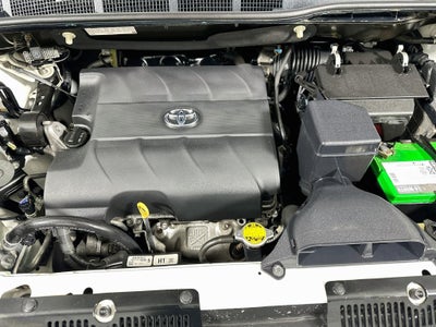 2013 Toyota Sienna LE 7 Passenger