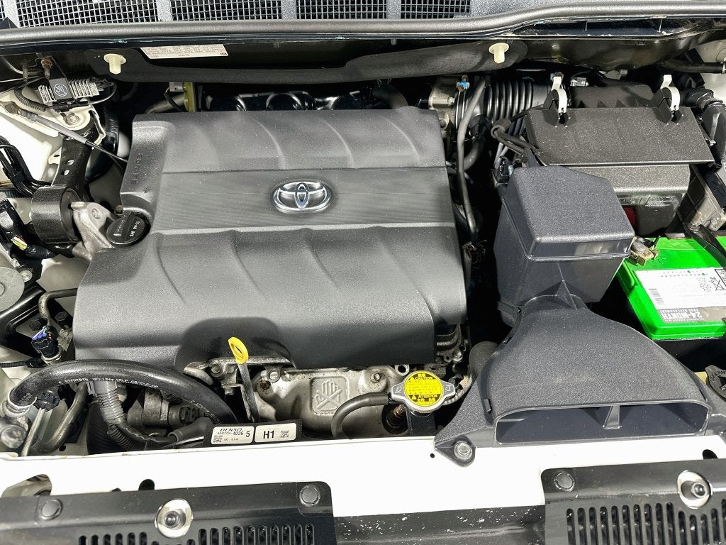 2013 Toyota Sienna LE 7 Passenger