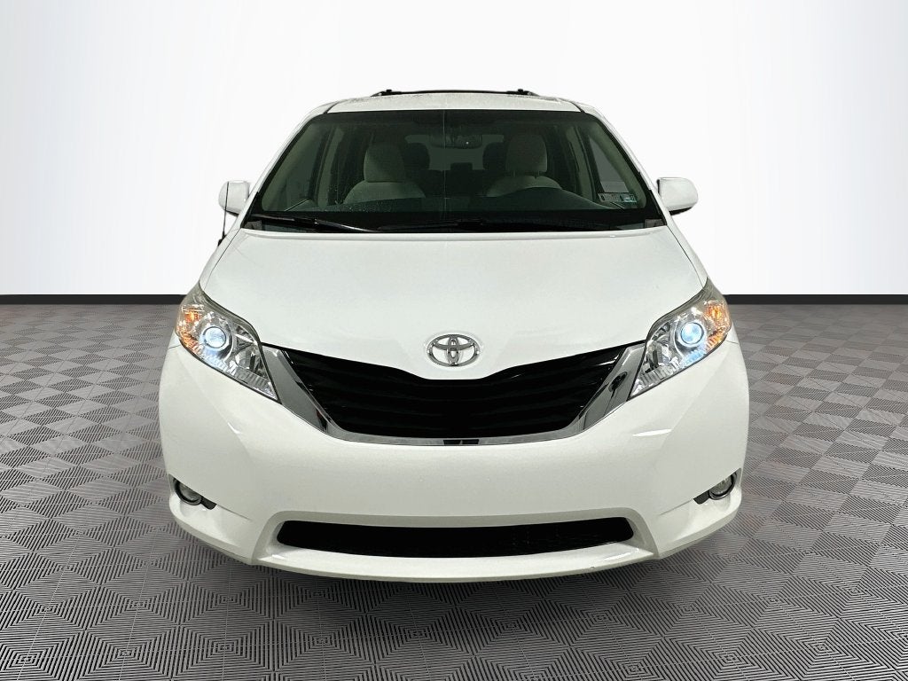 2013 Toyota Sienna LE 7 Passenger