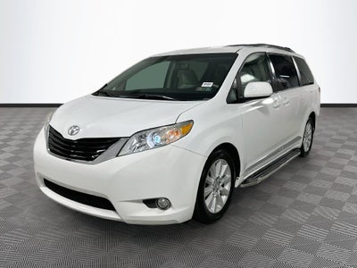 2013 Toyota Sienna LE 7 Passenger