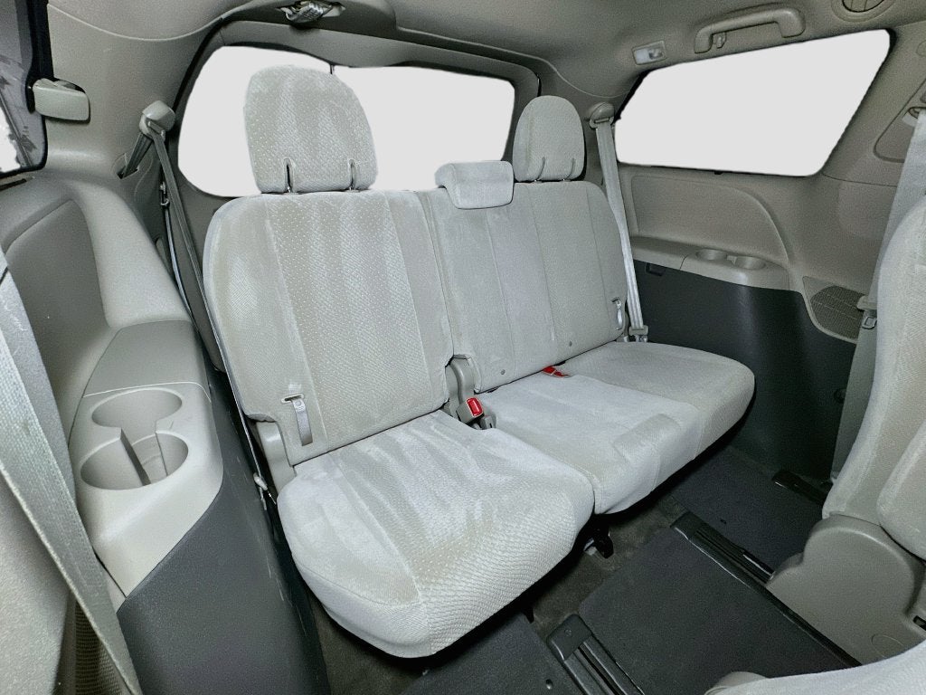 2013 Toyota Sienna LE 7 Passenger