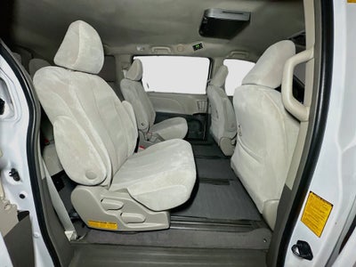 2013 Toyota Sienna LE 7 Passenger