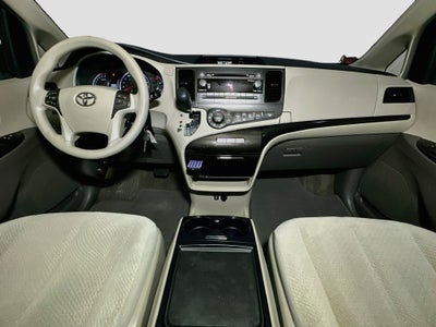 2013 Toyota Sienna LE 7 Passenger
