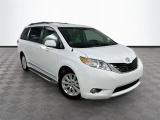 2013 Toyota Sienna LE 7 Passenger