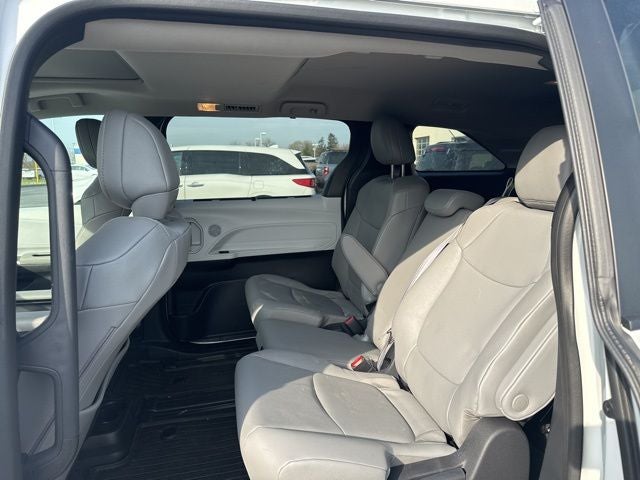 2025 Toyota Sienna XLE 8 Passenger