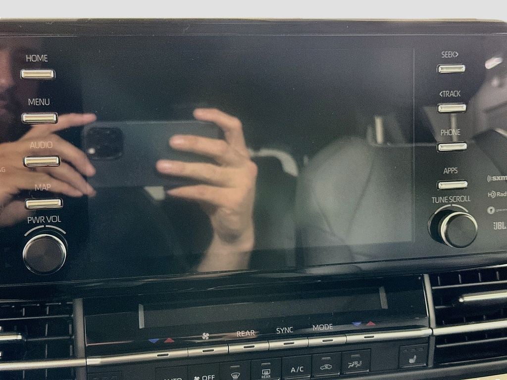 2022 Toyota Sienna XLE 7 Passenger