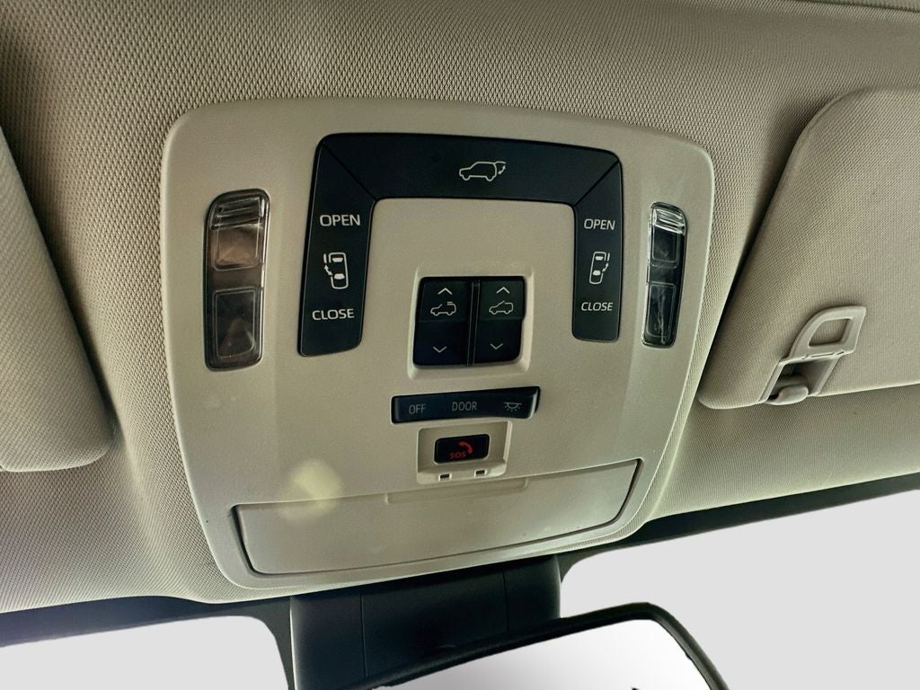 2022 Toyota Sienna XLE 7 Passenger