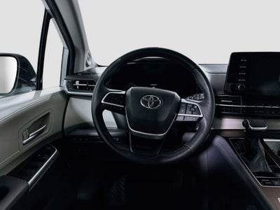 2022 Toyota Sienna XLE 7 Passenger