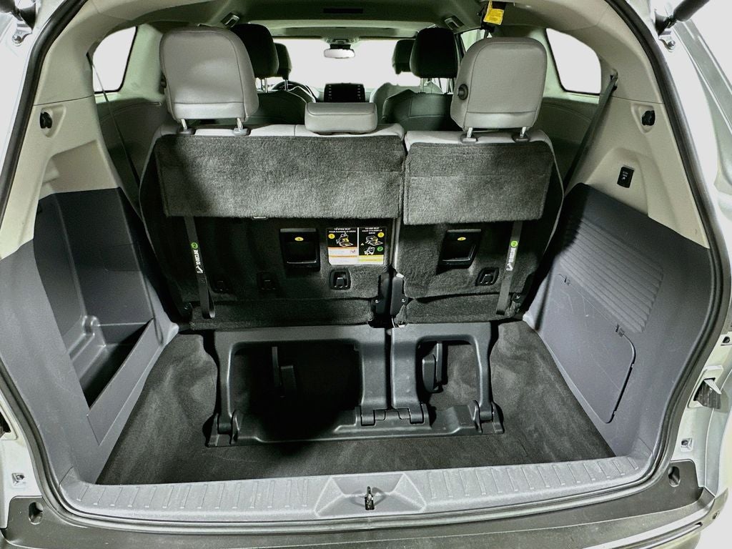 2022 Toyota Sienna XLE 7 Passenger