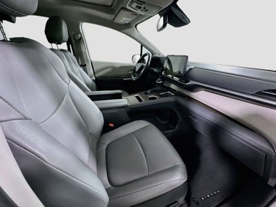 2022 Toyota Sienna XLE 7 Passenger