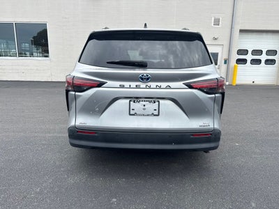 2022 Toyota Sienna XLE 7 Passenger