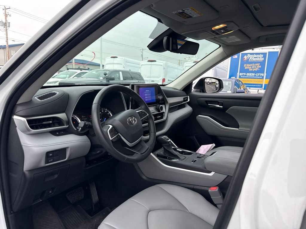 2023 Toyota Highlander Hybrid XLE