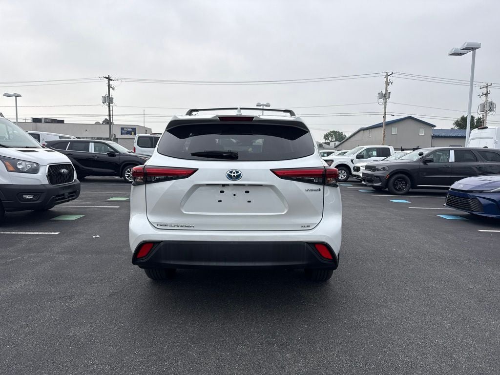 2023 Toyota Highlander Hybrid XLE