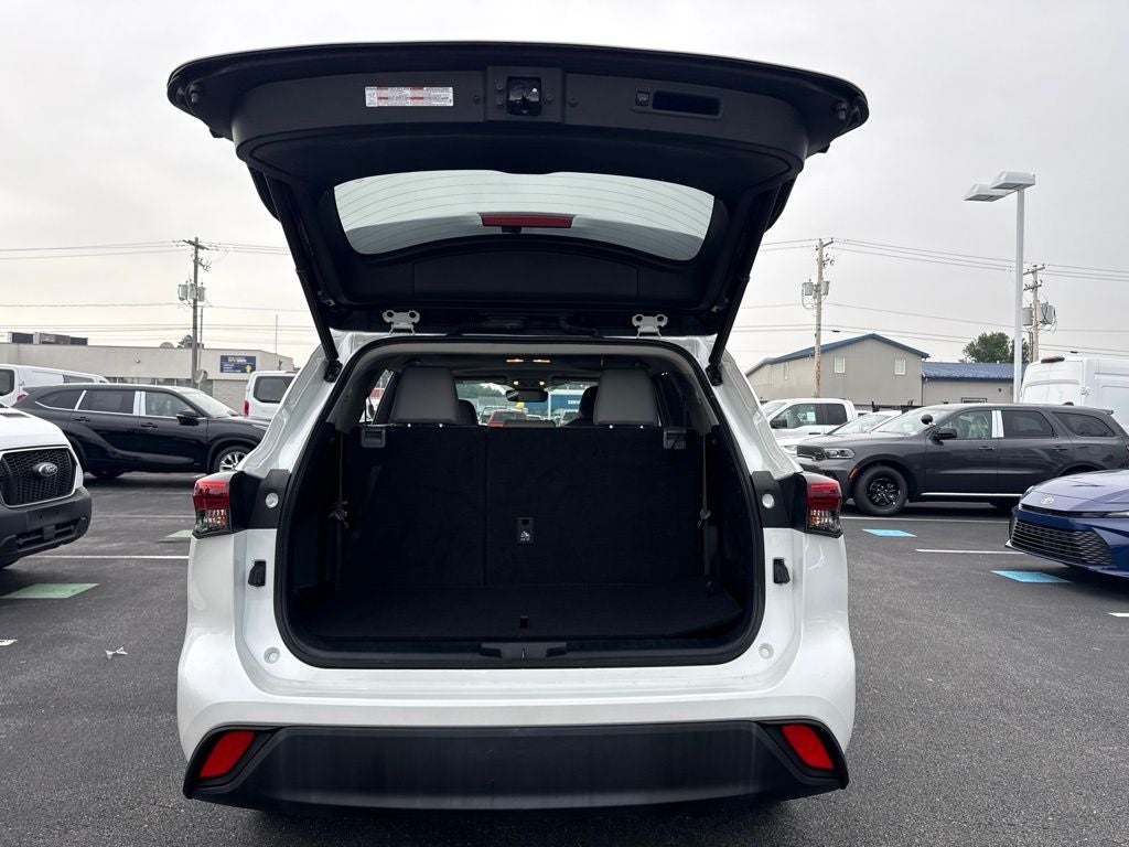 2023 Toyota Highlander Hybrid XLE