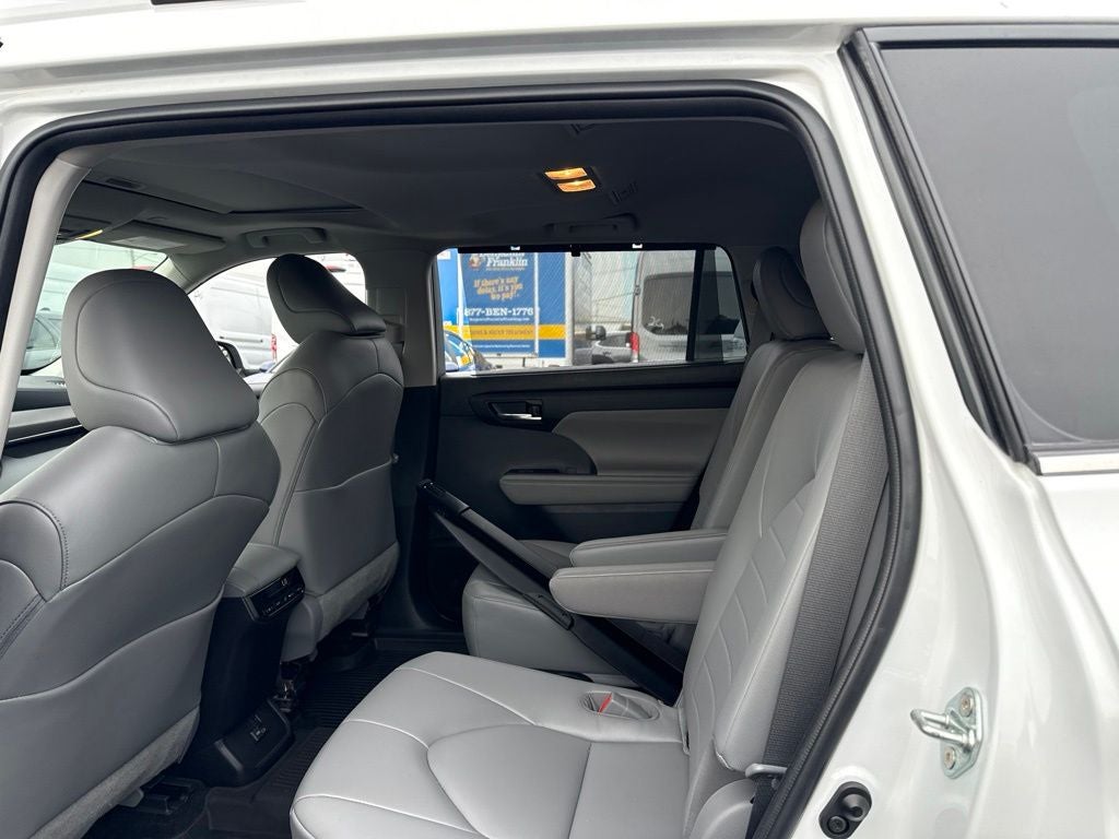 2023 Toyota Highlander Hybrid XLE