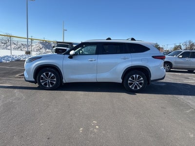 2023 Toyota Highlander XLE