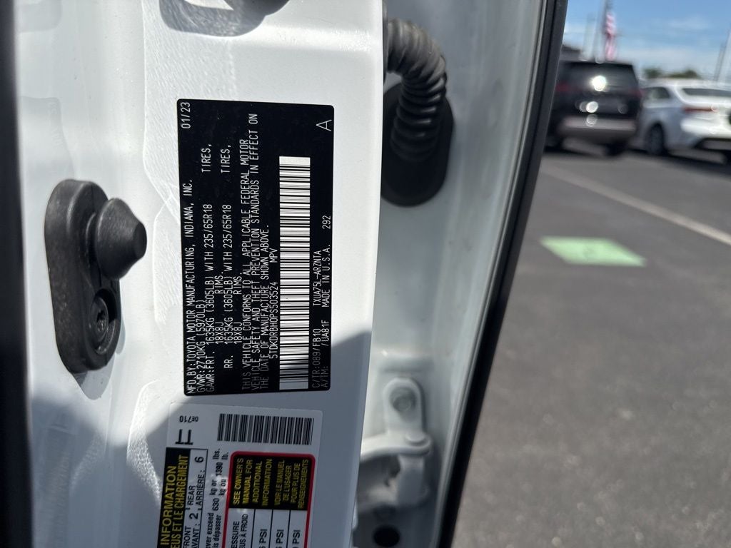 2023 Toyota Highlander L