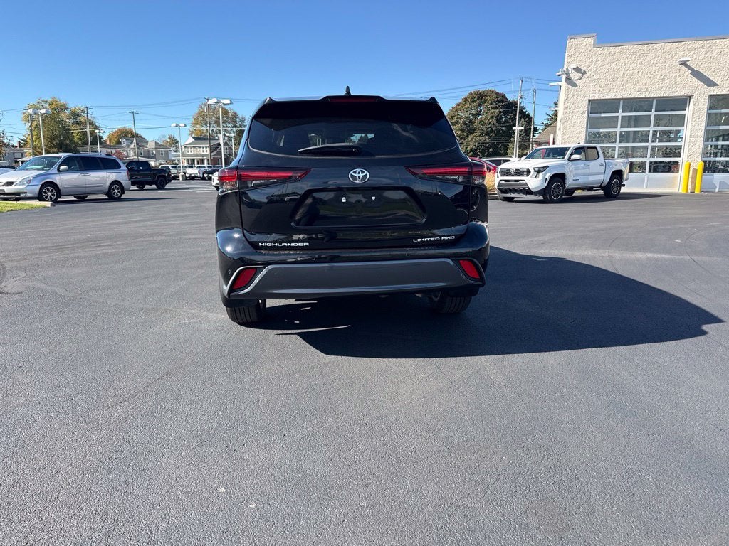 2024 Toyota Highlander Limited