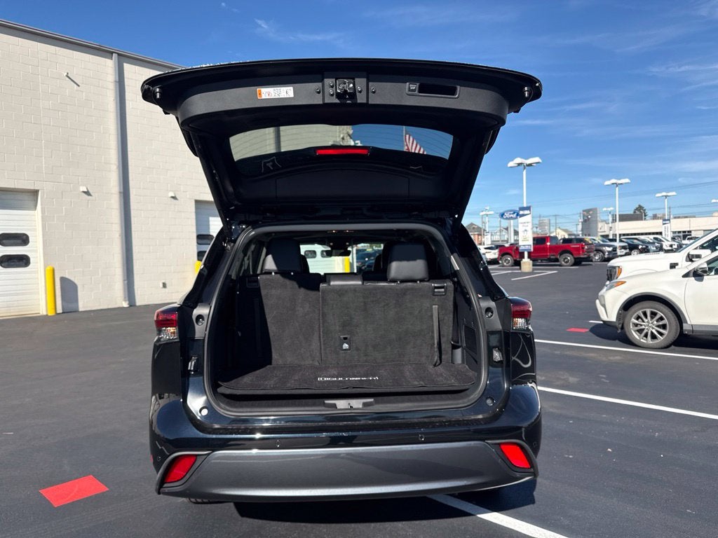 2025 Toyota Highlander Limited