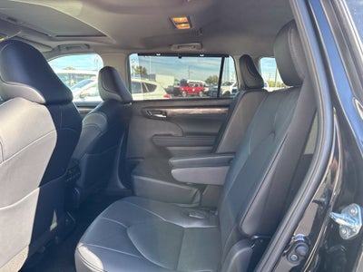 2025 Toyota Highlander Limited