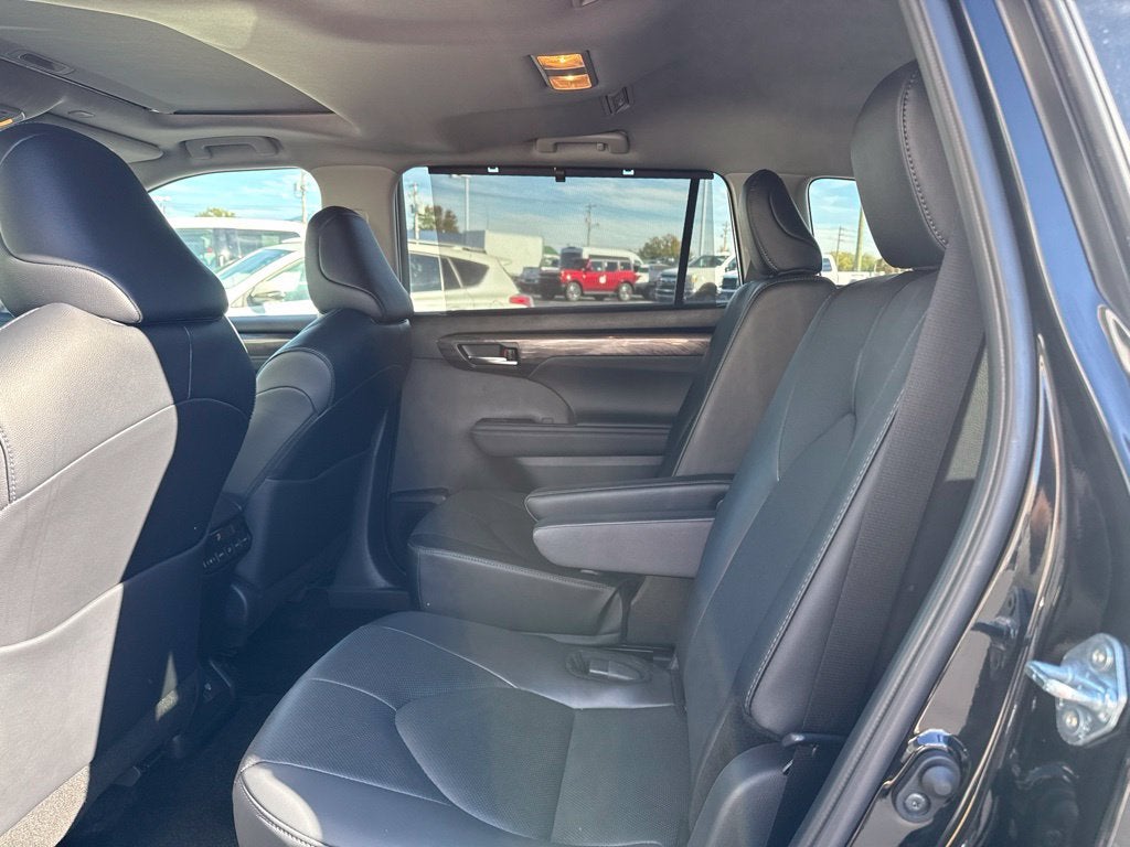 2025 Toyota Highlander Limited
