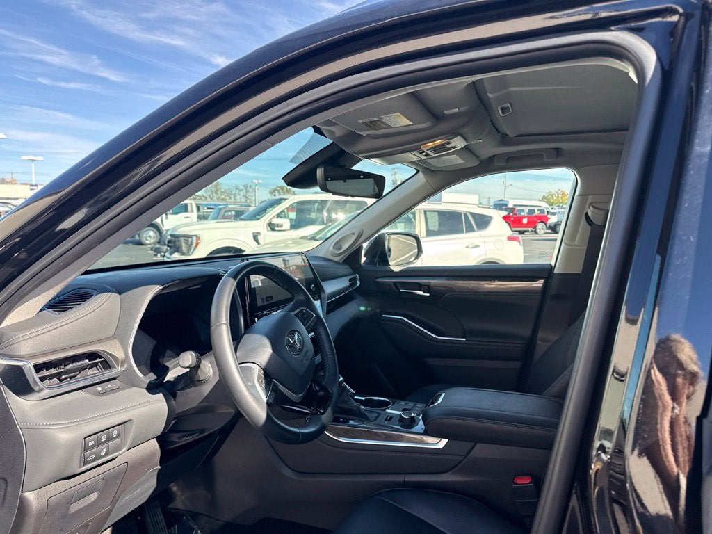 2025 Toyota Highlander Limited