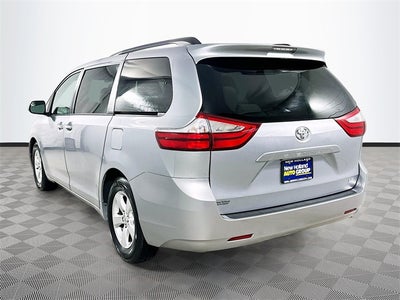 2017 Toyota Sienna LE 8 Passenger
