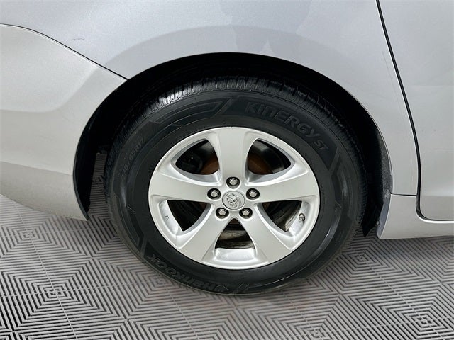 2017 Toyota Sienna LE 8 Passenger