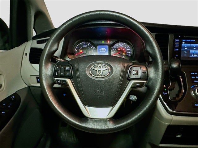2017 Toyota Sienna LE 8 Passenger