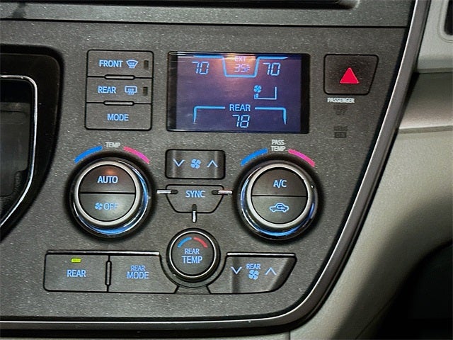 2017 Toyota Sienna LE 8 Passenger