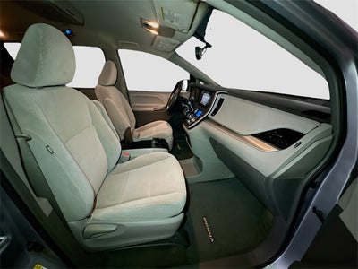 2017 Toyota Sienna LE 8 Passenger