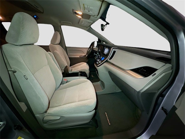 2017 Toyota Sienna LE 8 Passenger