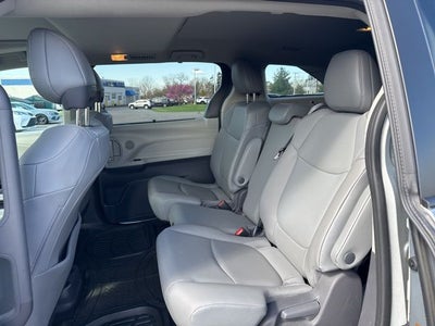 2021 Toyota Sienna XLE 8 Passenger