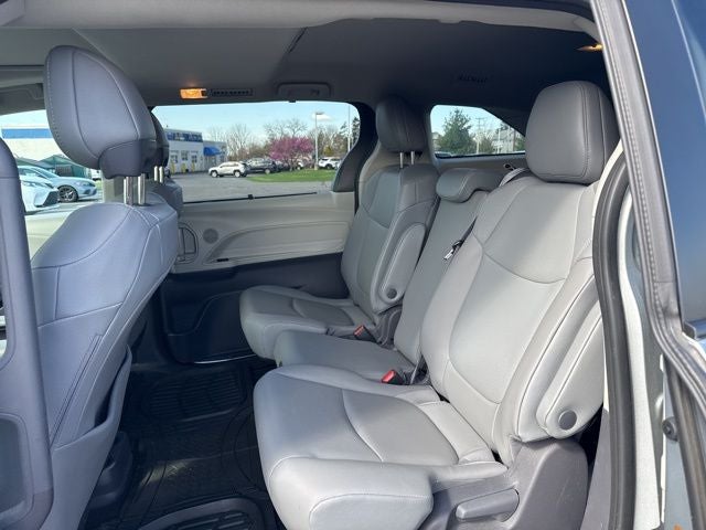 2021 Toyota Sienna XLE 8 Passenger