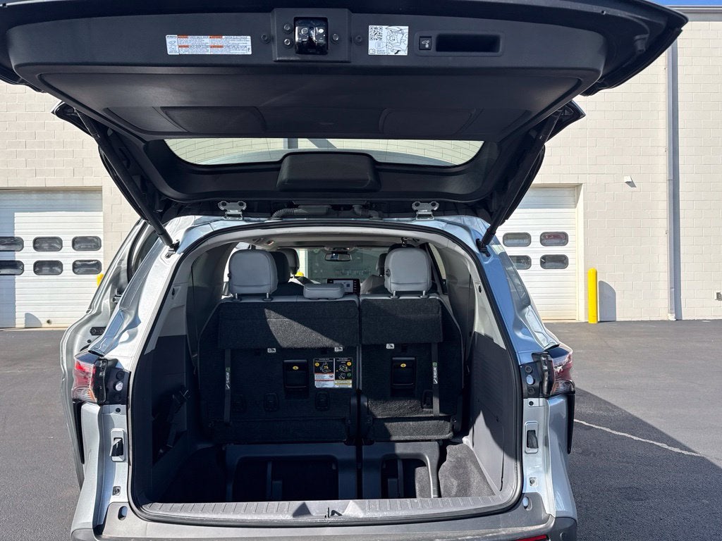 2024 Toyota Sienna XLE 7 Passenger