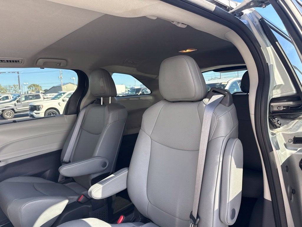 2024 Toyota Sienna XLE 7 Passenger