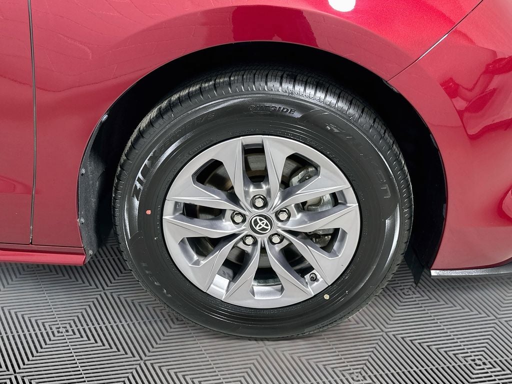 2023 Toyota Sienna XLE 7 Passenger