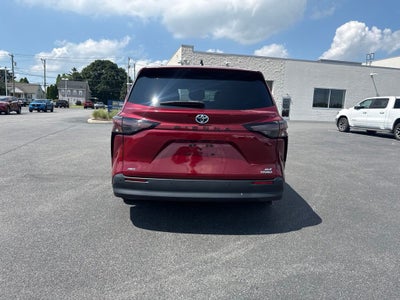2023 Toyota Sienna XLE 7 Passenger