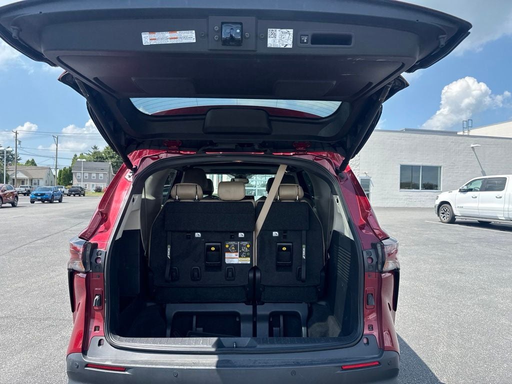 2023 Toyota Sienna XLE 7 Passenger