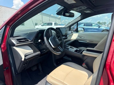2023 Toyota Sienna XLE 7 Passenger