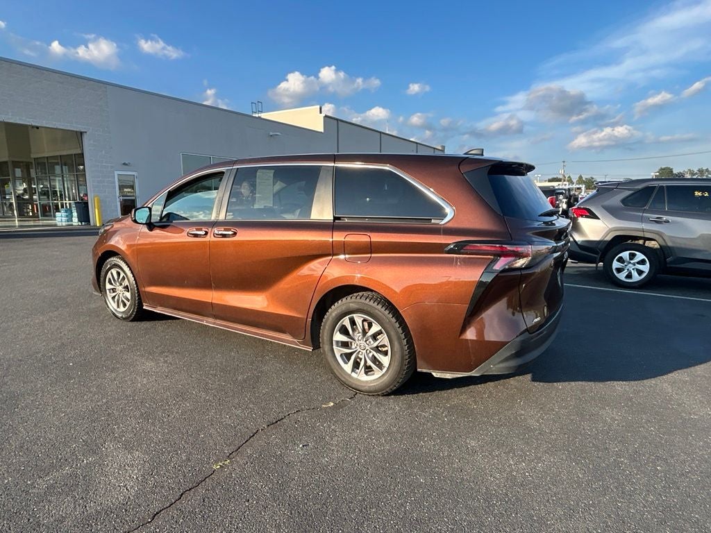2024 Toyota Sienna XLE 7 Passenger