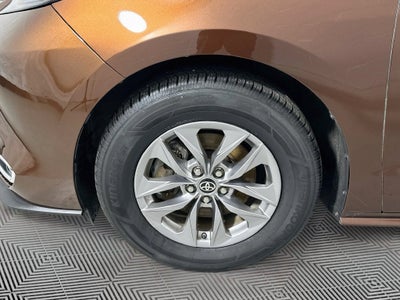 2024 Toyota Sienna XLE 7 Passenger