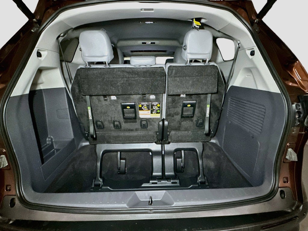 2024 Toyota Sienna XLE 7 Passenger