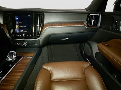 2022 Volvo S60 B5 Inscription