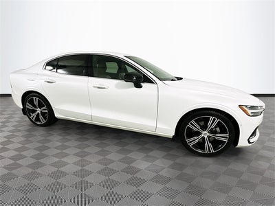 2022 Volvo S60 B5 Inscription