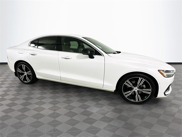 2022 Volvo S60 B5 Inscription